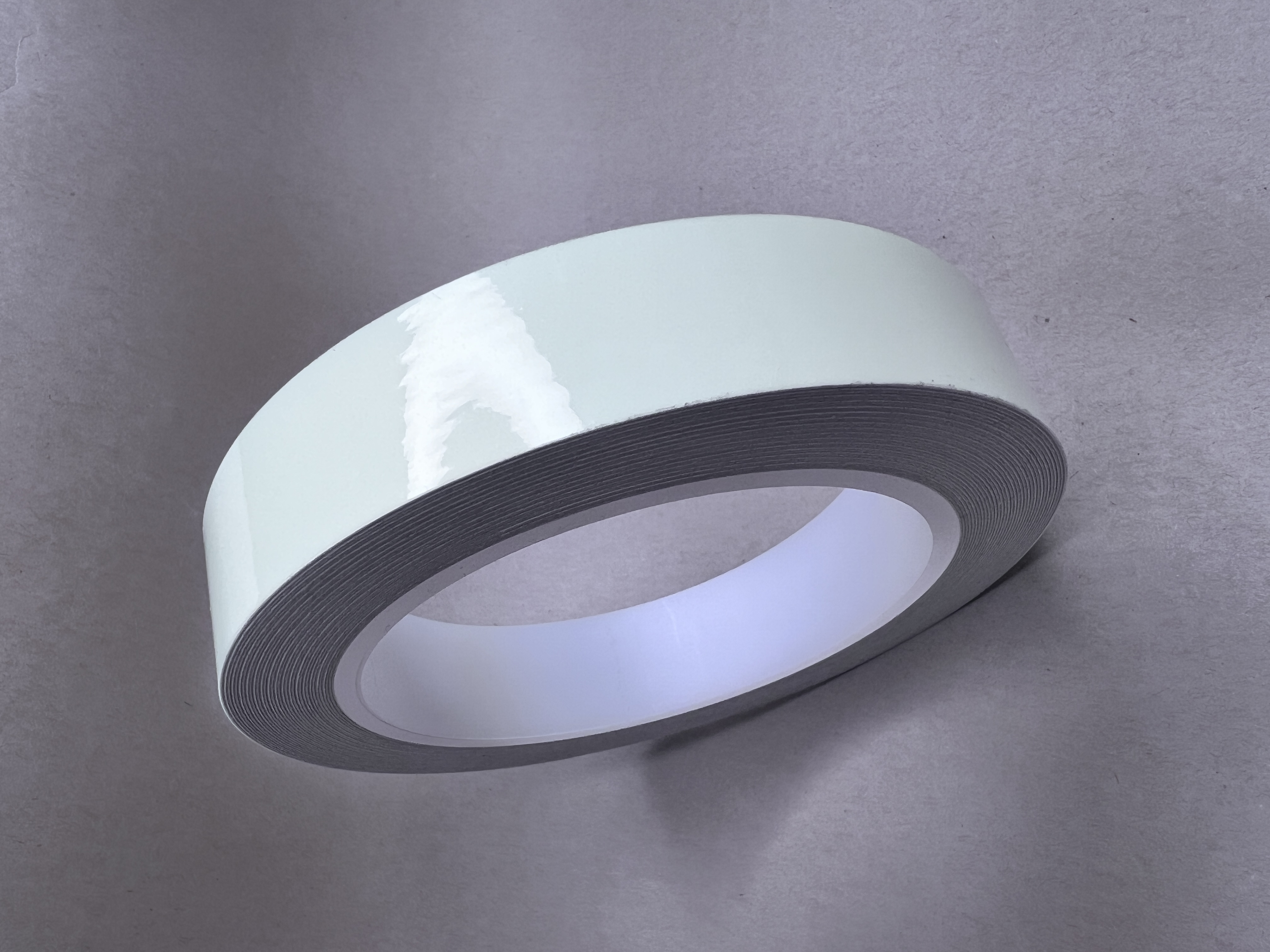 Fluoreszierendes Fluro Tape Klebeband leuchtet im Dunkeln weiß vinyl 5m Deco-Tape 20mm 