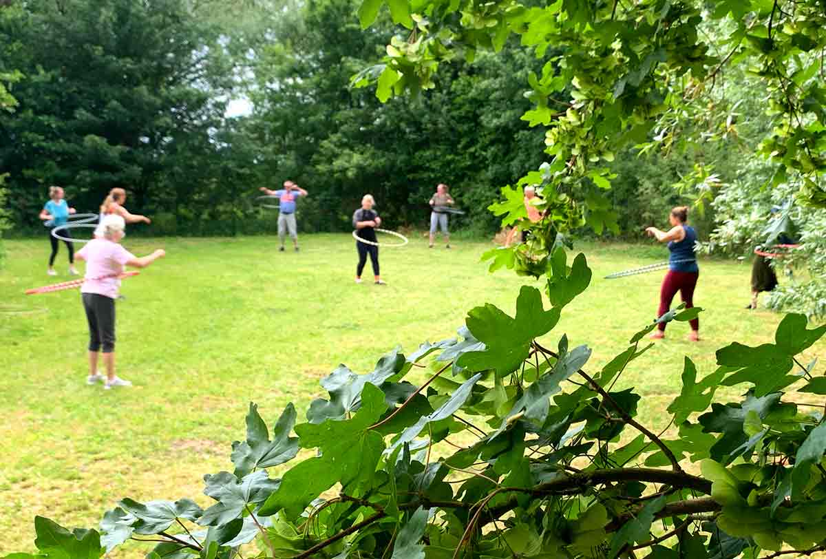 Gruppen- oder Firmenevents: Hula Hoop mit den Kollegen, Freunden oder der Familie 